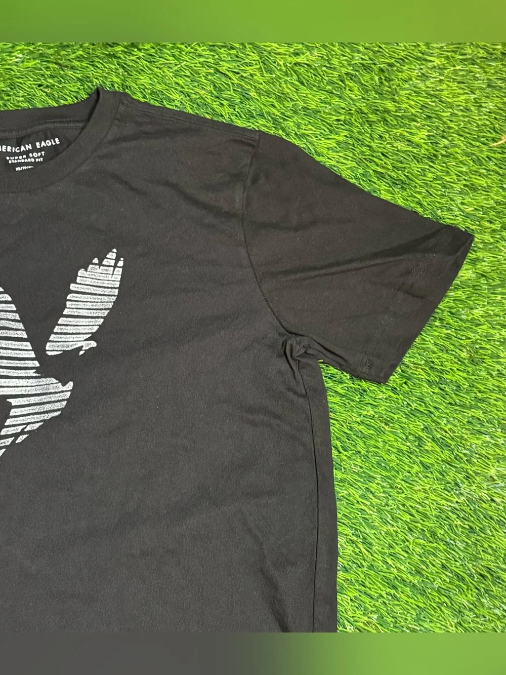 American Eagle Outfitters Men’s Black Graphic Logo T-Shirt - Picture 4 of 7